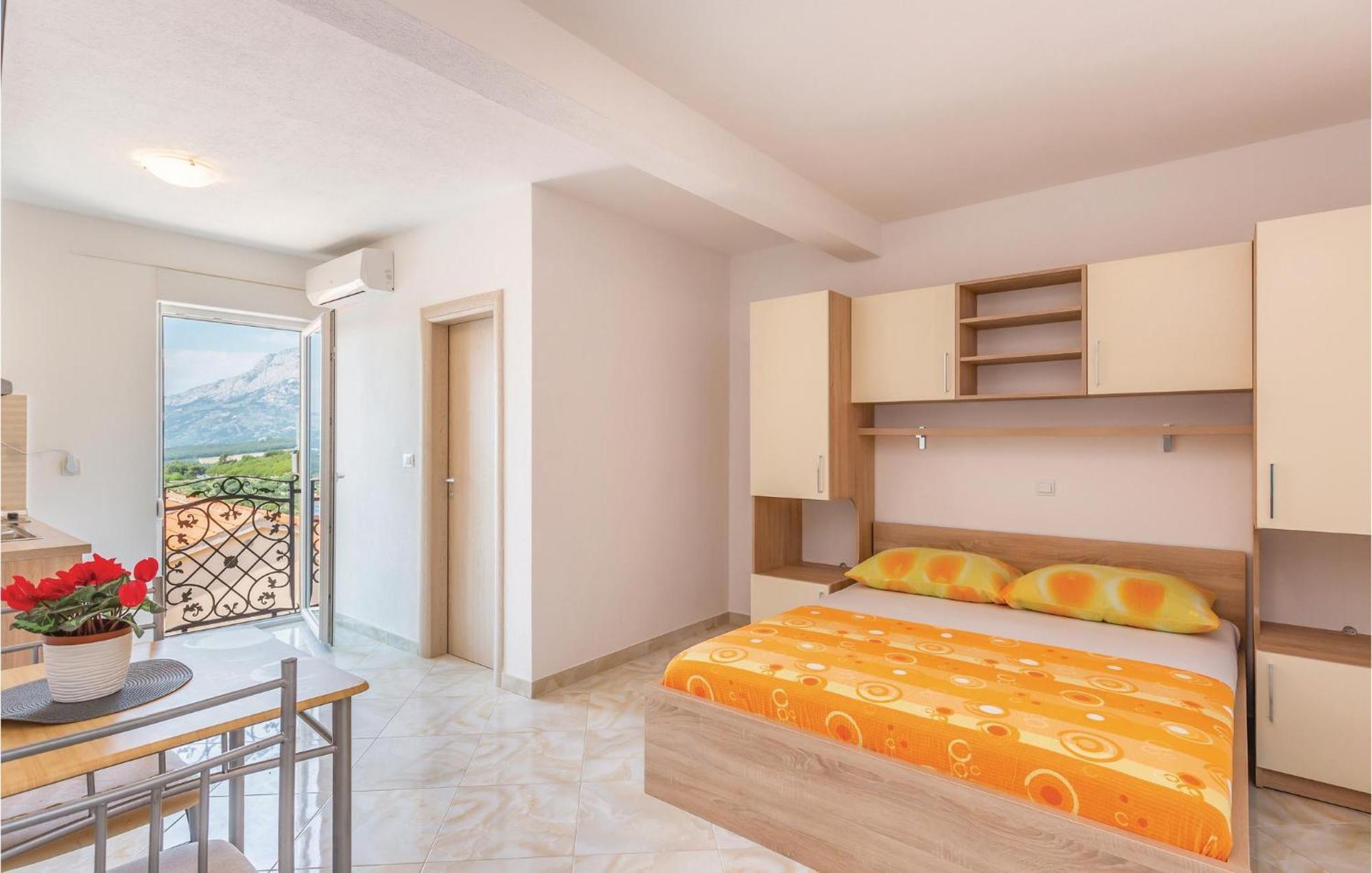 Nice Studio In Krvavica With Kitchen المظهر الخارجي الصورة